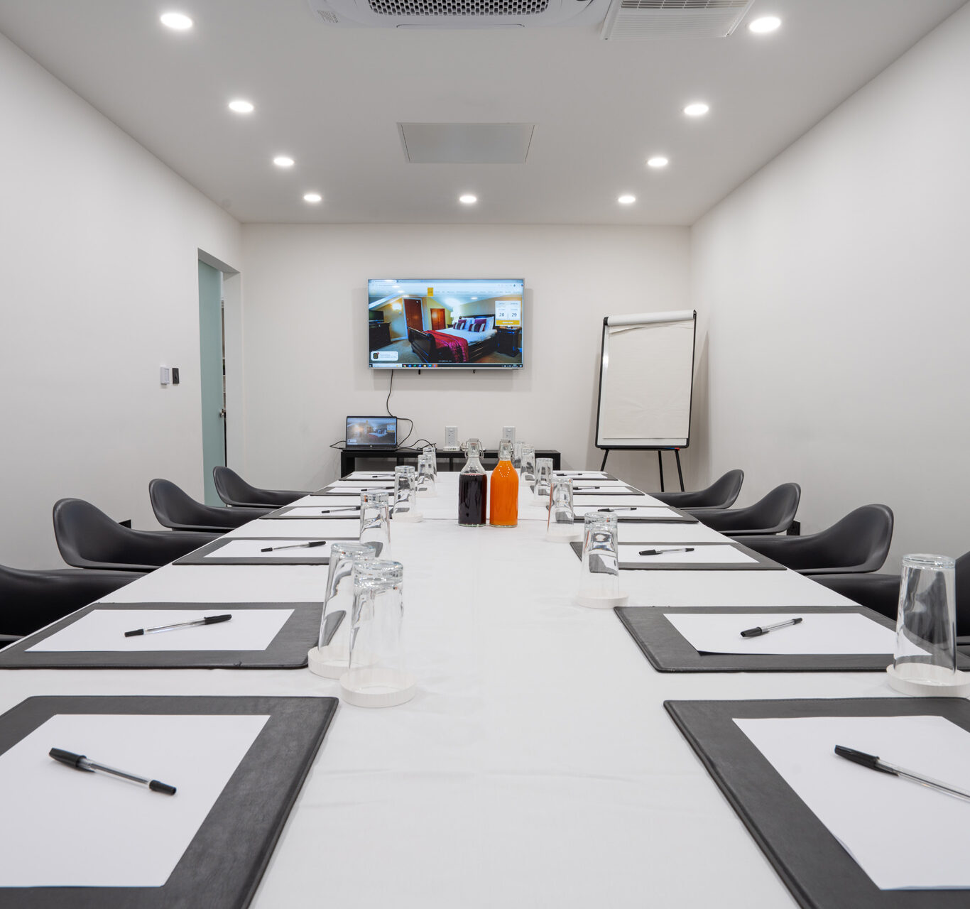 Business-Centre-Room-1-2